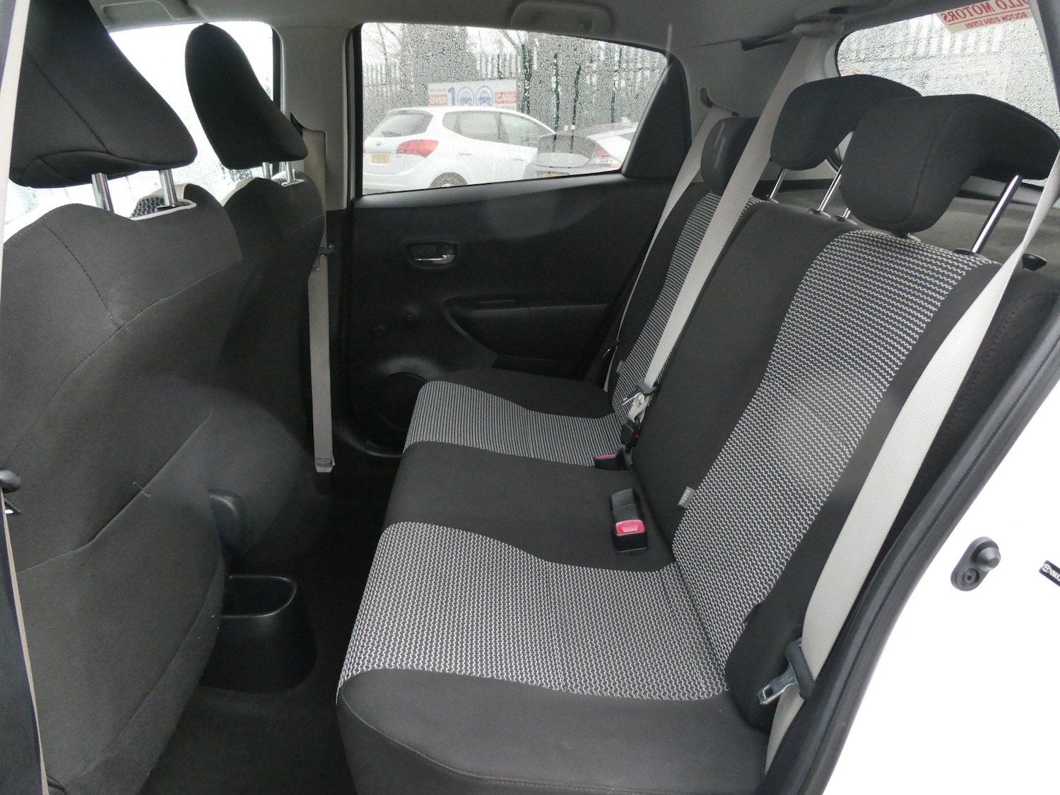 Used Toyota Yaris 2013 for sale - 77336681: Photo 18