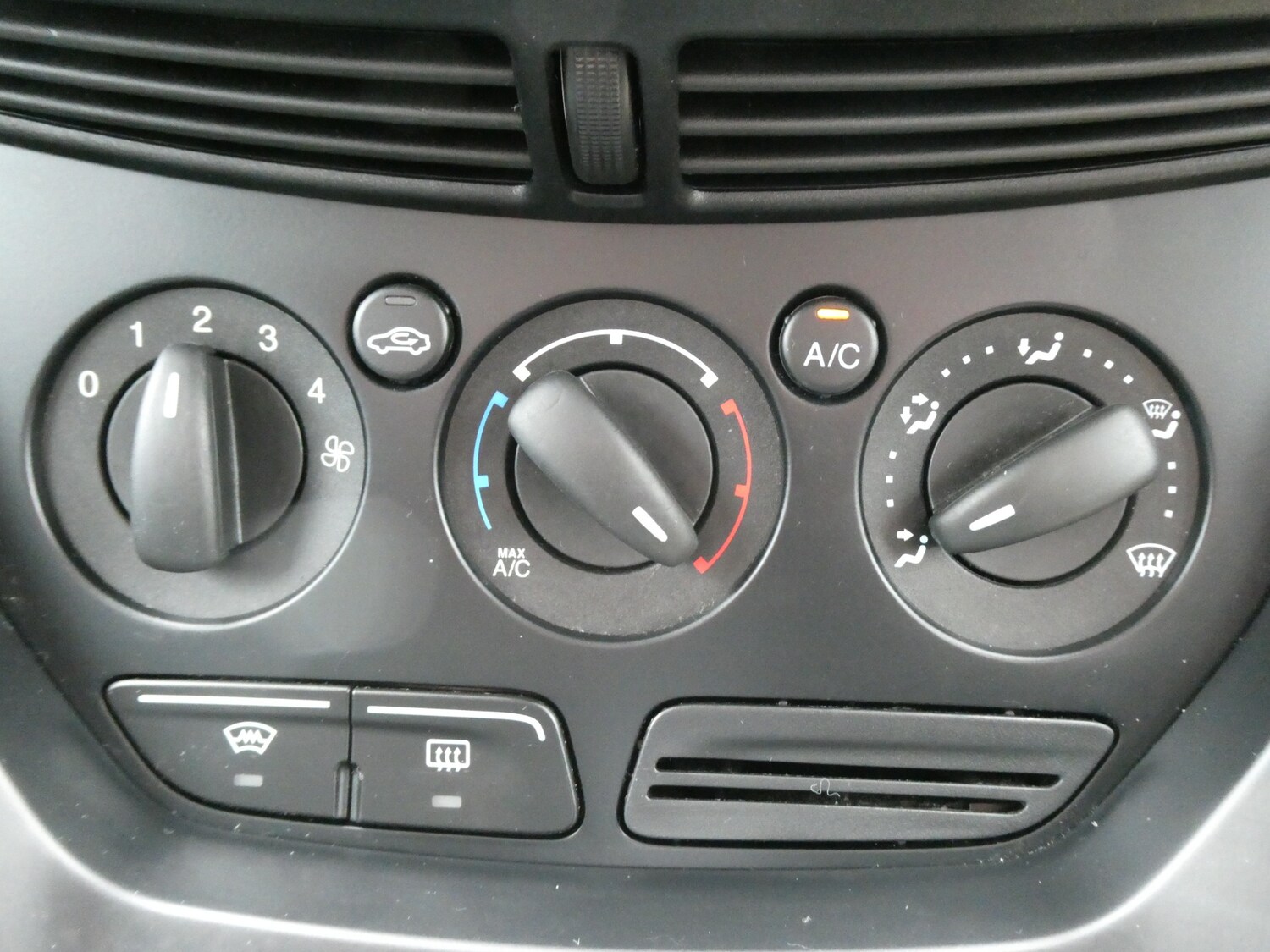 Used Ford C-Max 2013 for sale - 77877382: Photo 15