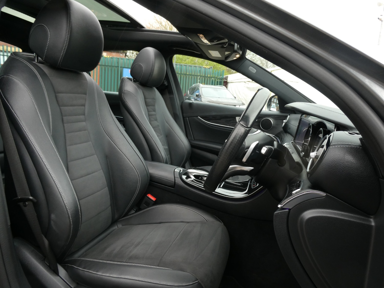 Used Mercedes-Benz E Class 2017 for sale - 78039433: Photo 5