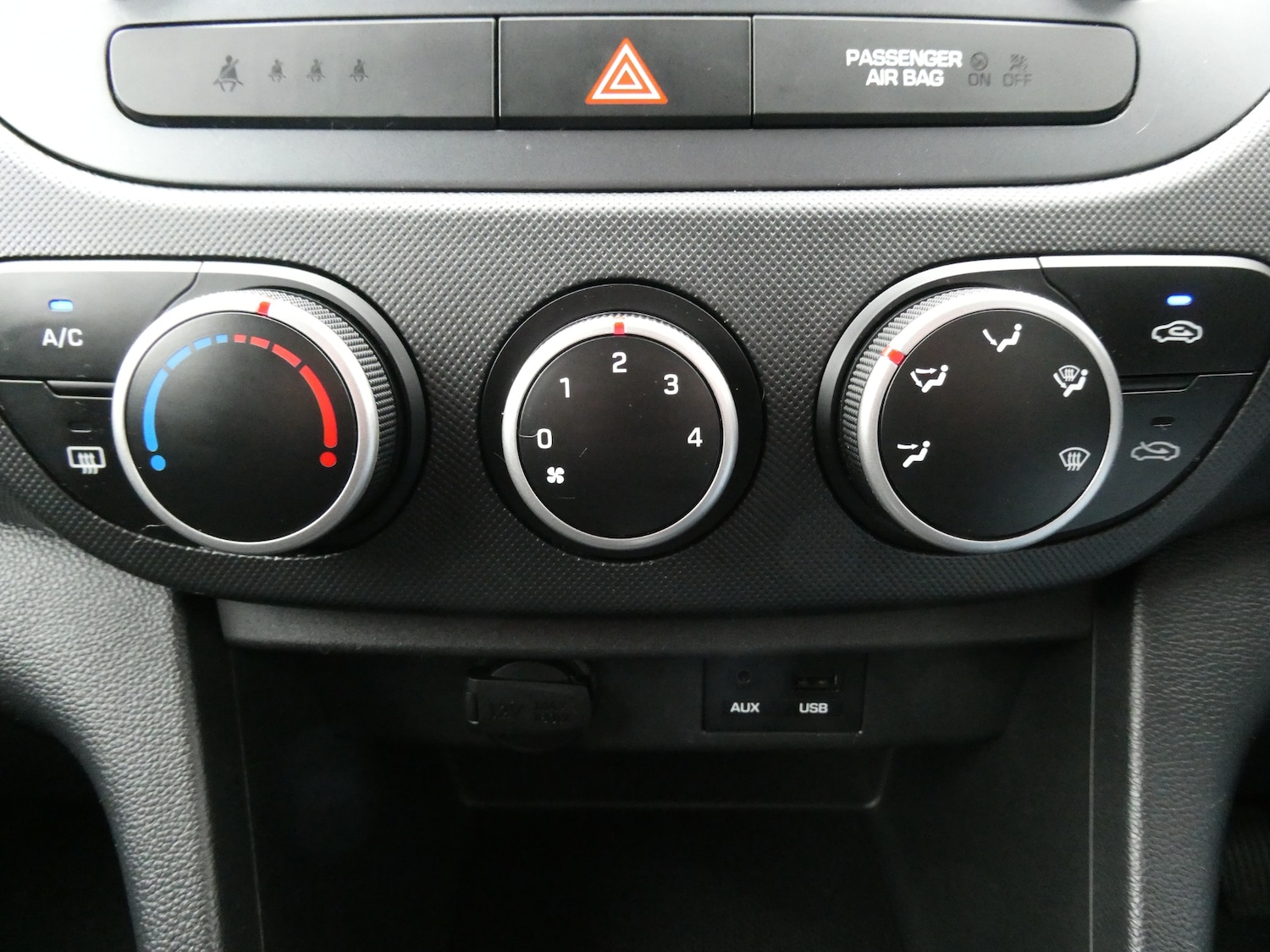 Used Hyundai i10 2017 for sale - 76288685: Photo 12