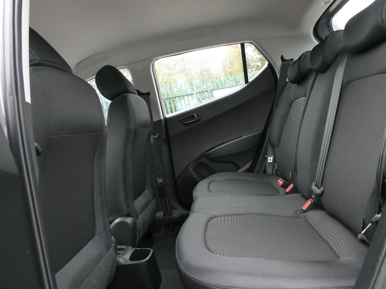 Used Hyundai i10 2017 for sale - 76288685: Photo 18