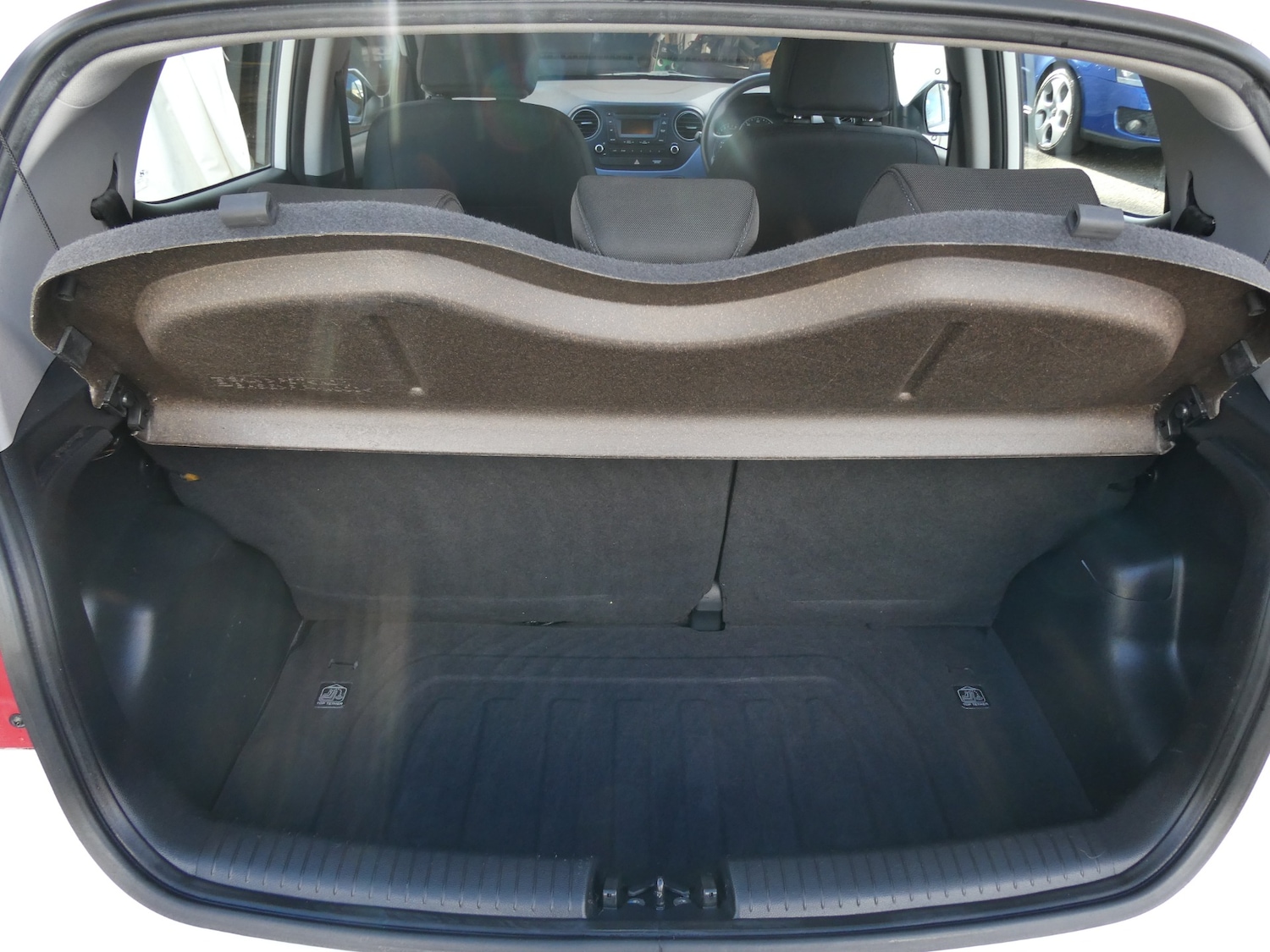 Used Hyundai i10 2015 for sale - 76344138: Photo 18