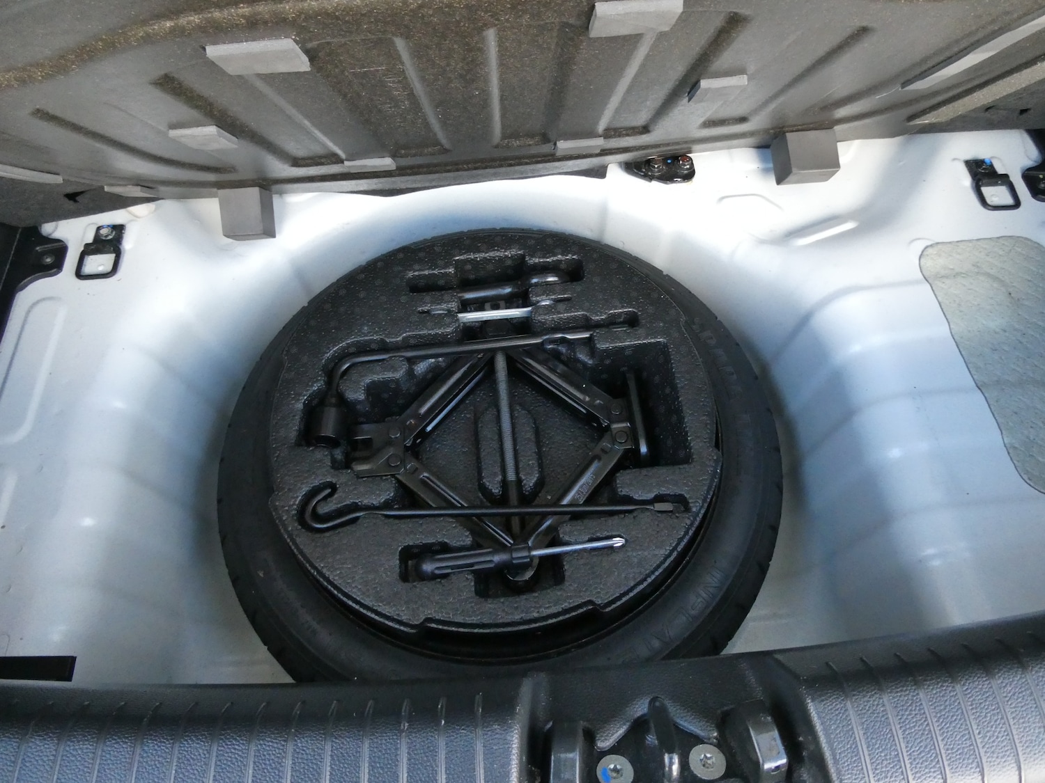 Used Hyundai i10 2015 for sale - 76344138: Photo 19