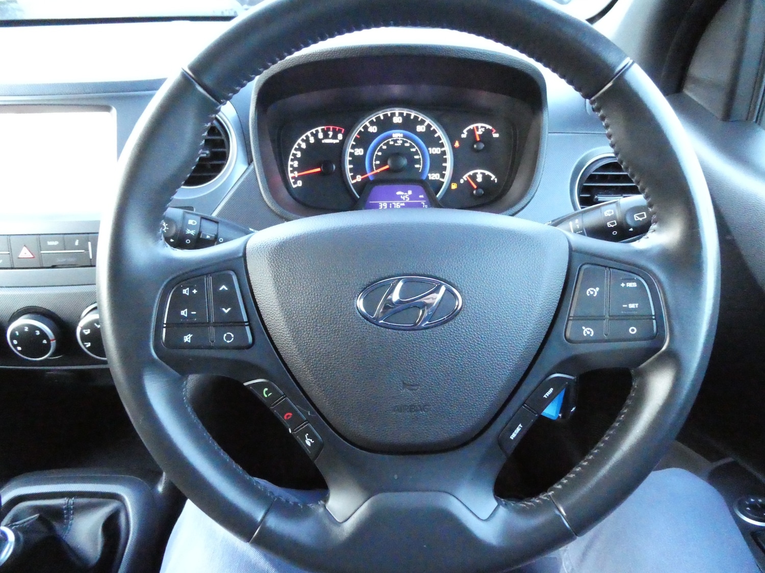 Used Hyundai i10 2018 for sale - 77013119: Photo 6