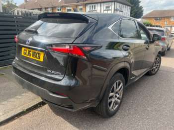 2016 (16) - 300h 2.5 Luxury 5dr CVT
