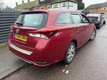 Used Toyota Auris 2016 for sale - 77208770: Photo