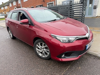 Used Toyota Auris 2016 for sale - 77208770: Photo