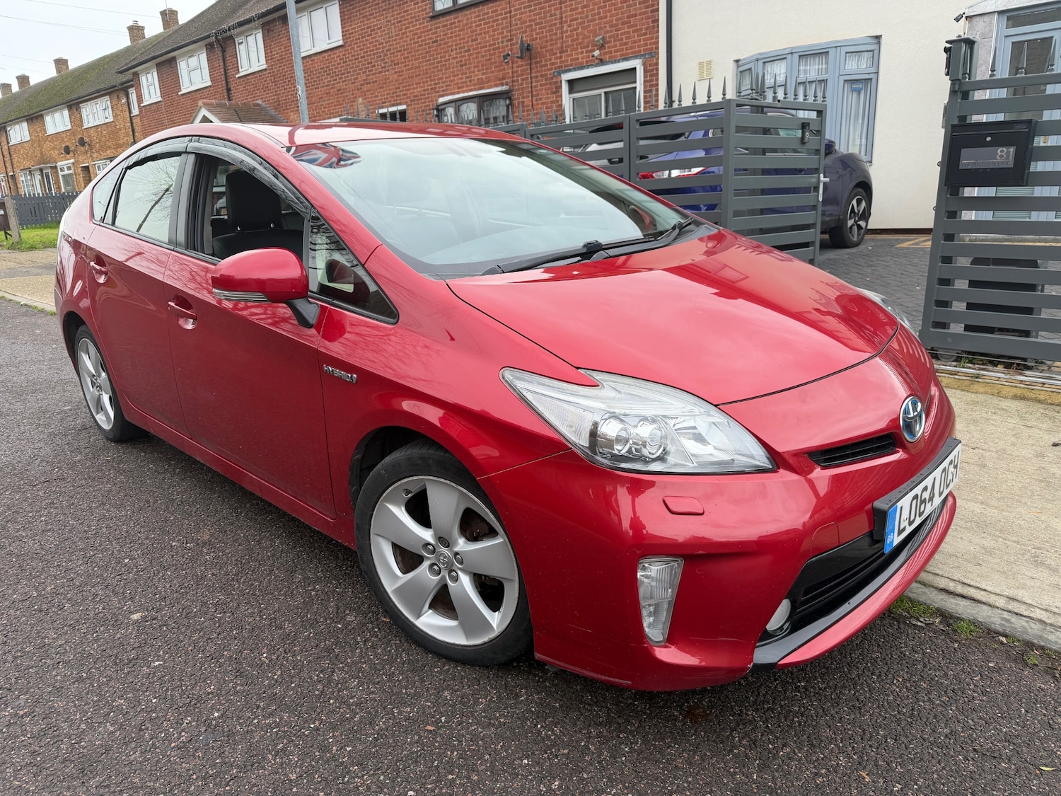 Used Toyota Prius 2014 for sale - 76979949: Photo 3