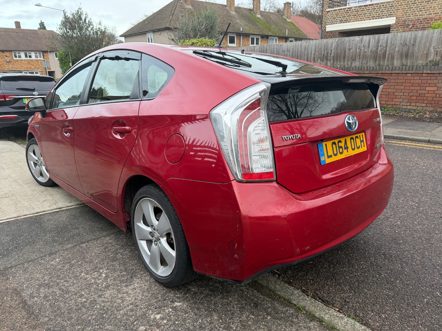 Used Toyota Prius 2014 for sale - 76979949: Photo 4