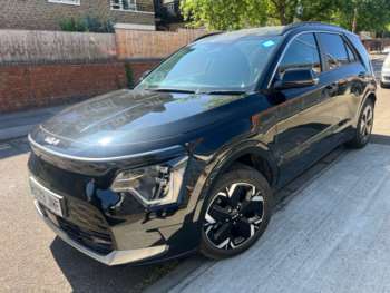 2023 (23) - 150kW 3 65kWh 5dr Auto