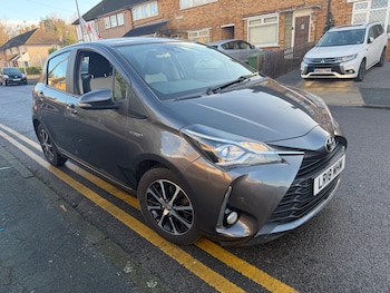 Used Toyota Yaris 2018 for sale - 76798777: Photo