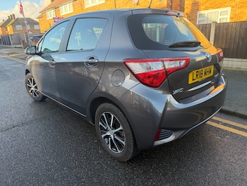 Used Toyota Yaris 2018 for sale - 76798777: Photo