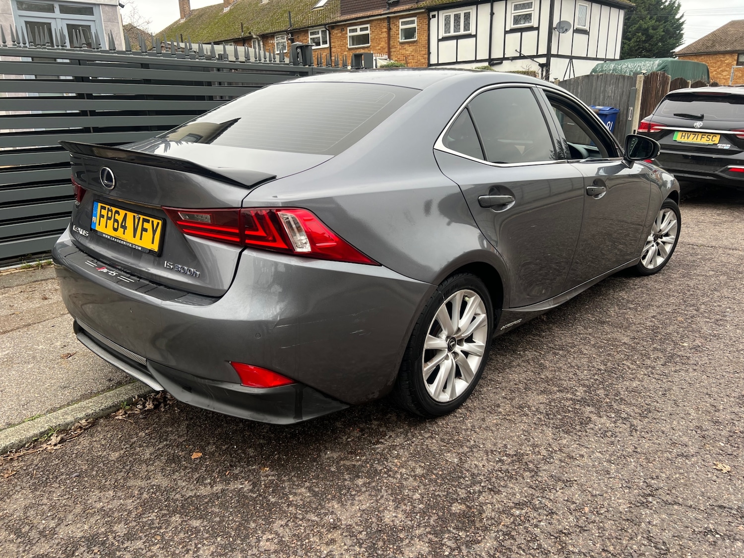 Used Lexus IS 2015 for sale - 76627402: Photo 1