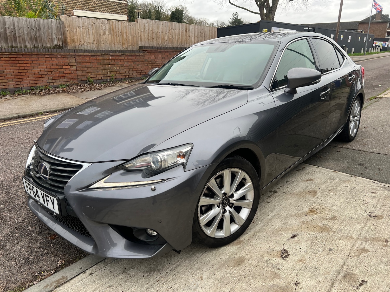 Used Lexus IS 2015 for sale - 76627402: Photo 2