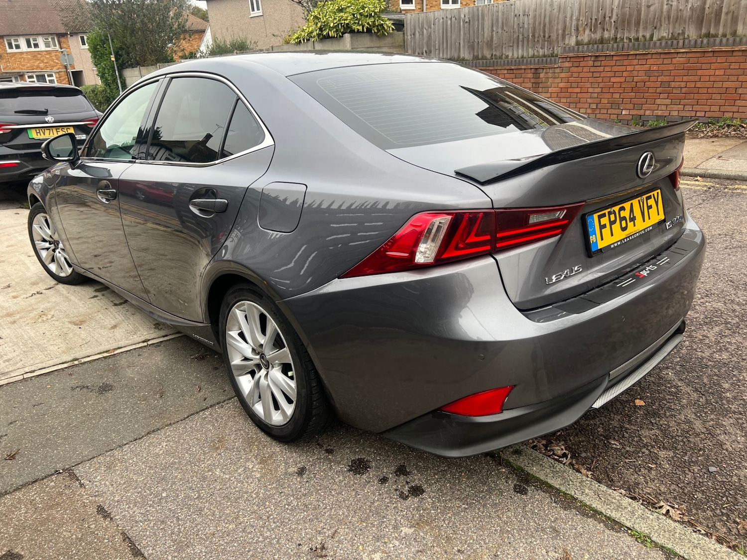 Used Lexus IS 2015 for sale - 76627402: Photo 3