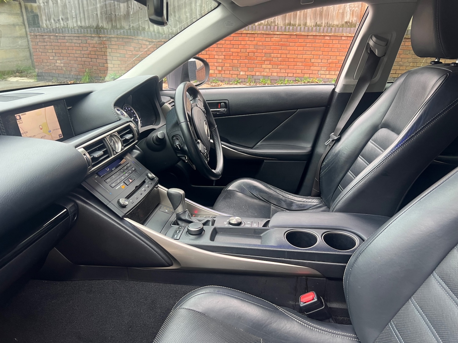 Used Lexus IS 2015 for sale - 76627402: Photo 5