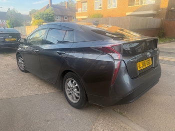 Used Toyota Prius 2019 for sale - 79018312: Photo