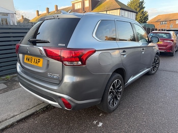 Used Mitsubishi Outlander 2018 for sale - 77354599: Photo