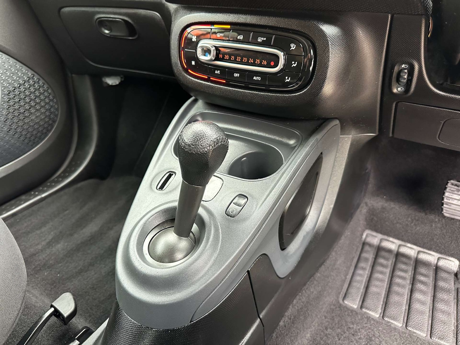 Vehicle 29