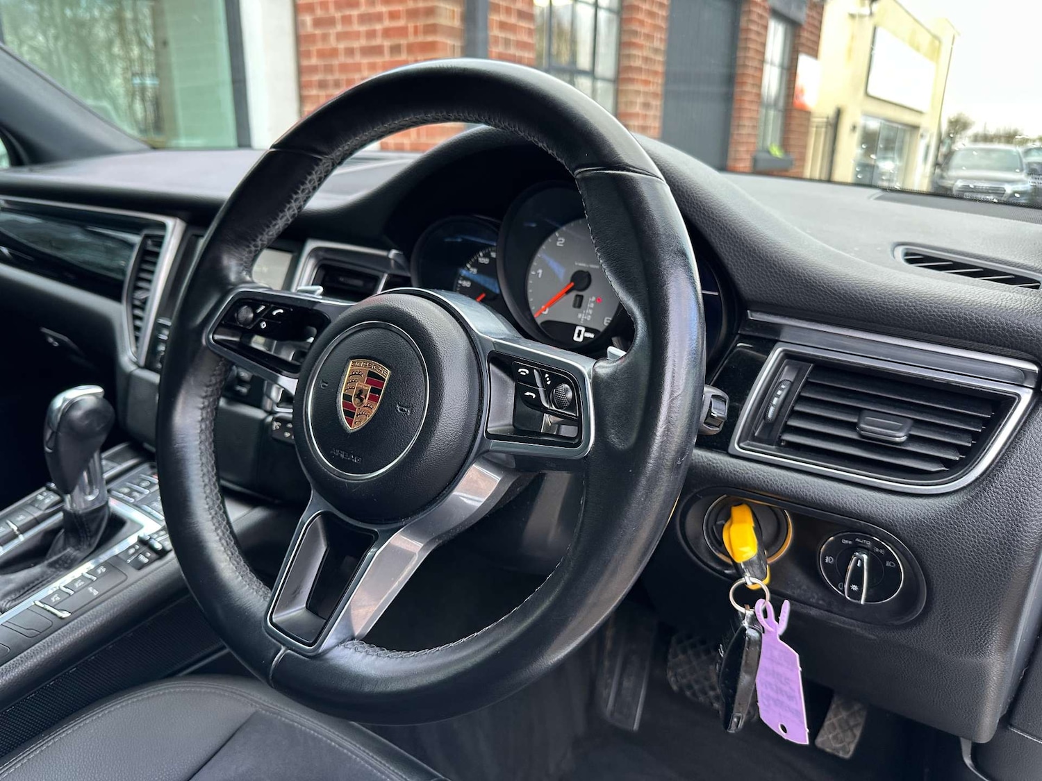 Used Porsche Macan 2015 for sale - 77393378: Photo 29