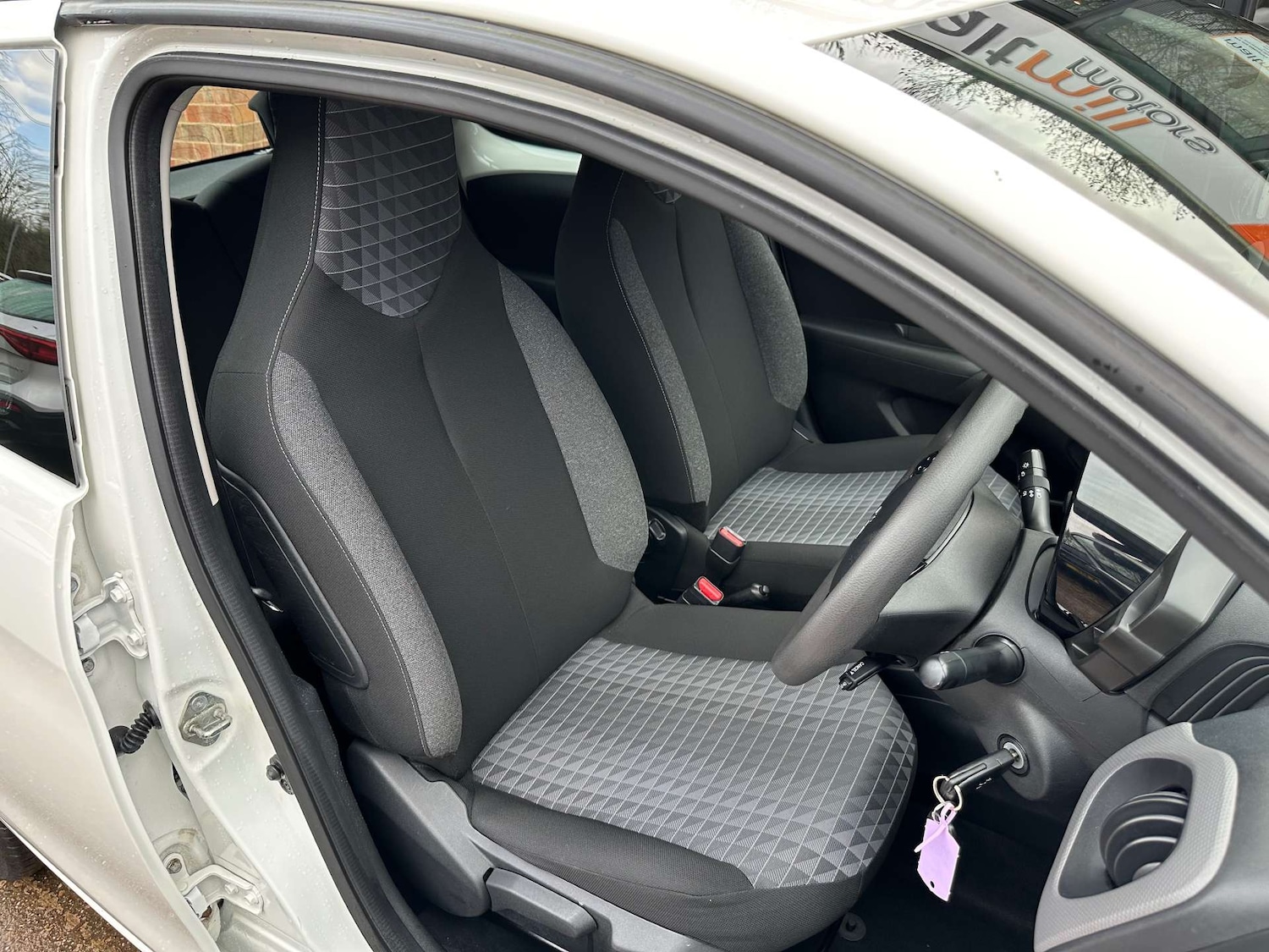 Used Peugeot 108 2021 for sale - 76834632: Photo 21