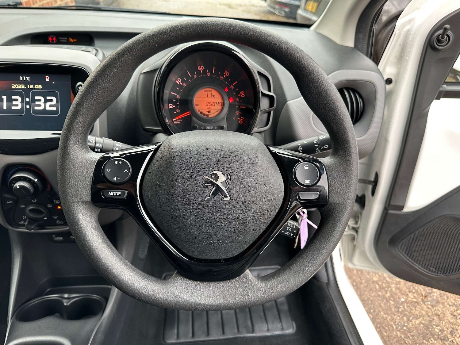 Used Peugeot 108 2021 for sale - 76834632: Photo 23