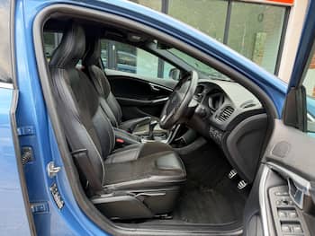 Used Volvo V40 2015 for sale - 79664001: Photo