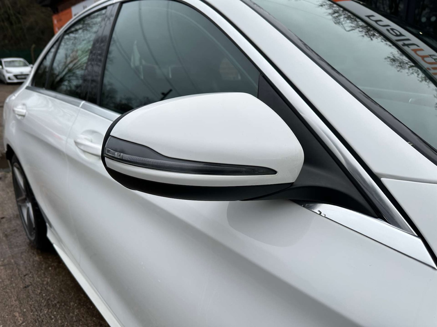 Used Mercedes-Benz C Class 2015 for sale - 76971027: Photo 8