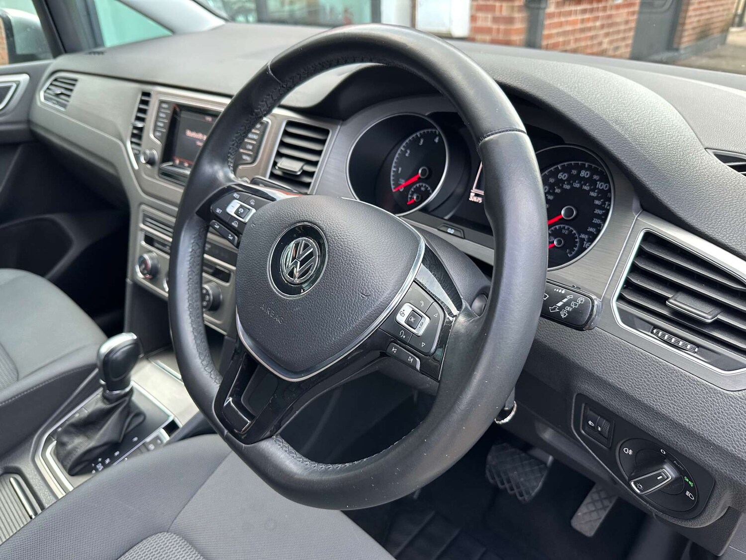 Used Volkswagen Golf SV 2015 for sale - 76706744: Photo 24