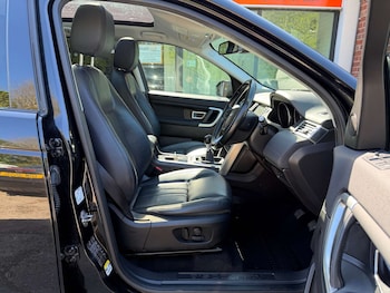 Used Land Rover Discovery Sport 2016 for sale - 78360690: Photo