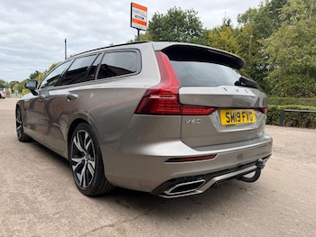 Used Volvo V60 2019 for sale - 79529296: Photo
