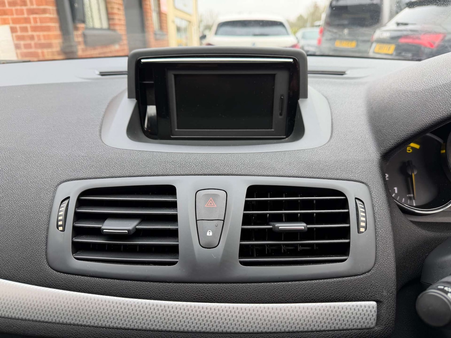 Used Renault Megane 2014 for sale - 77797064: Photo 24