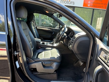 Used Volkswagen Touareg 2013 for sale - 79090481: Photo