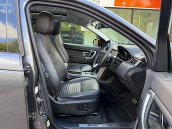 Used Land Rover Discovery Sport 2018 for sale - 79855165: Photo