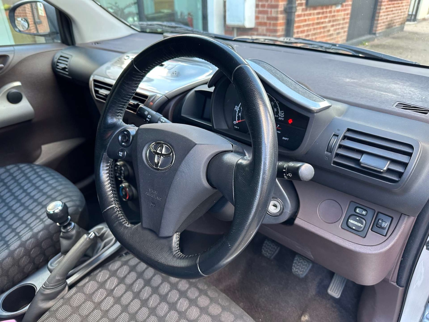 Used Toyota IQ 2009 for sale - 76395534: Photo 19