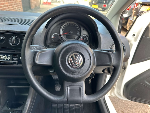 Used Volkswagen up! 2015 for sale - 76231905: Photo 18