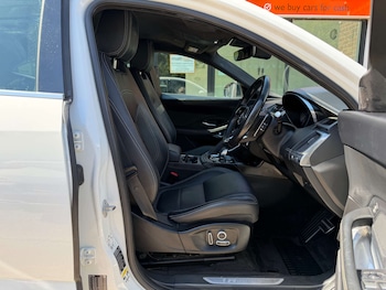 Used Jaguar E-Pace 2021 for sale - 79494423: Photo