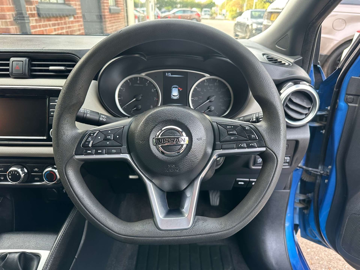 Used Nissan Micra 2017 for sale - 76682732: Photo 28