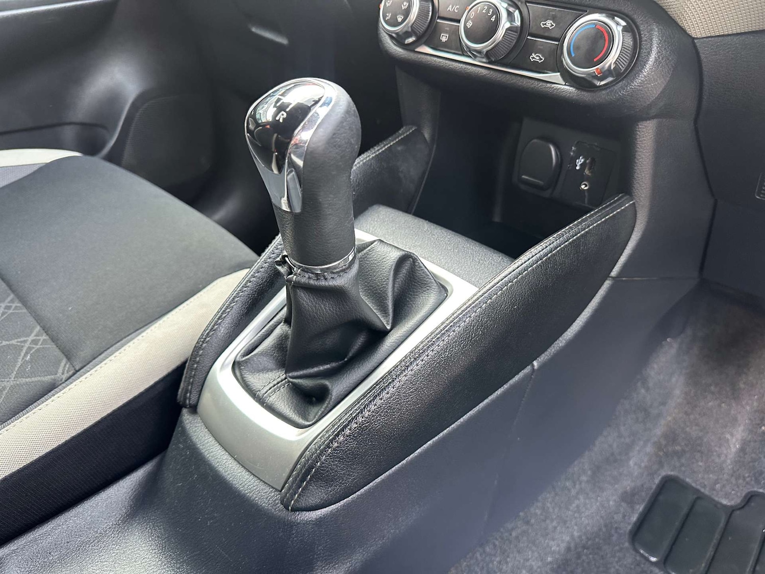 Used Nissan Micra 2017 for sale - 76682732: Photo 30