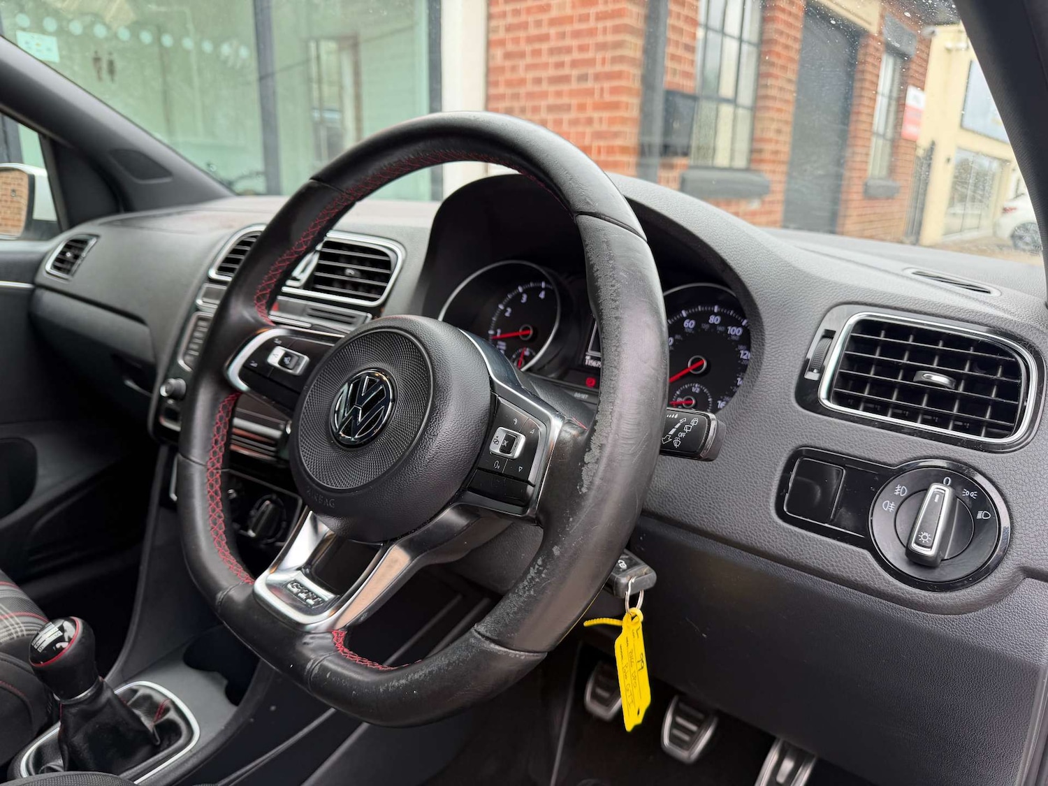 Used Volkswagen Polo 2016 for sale - 77797060: Photo 25