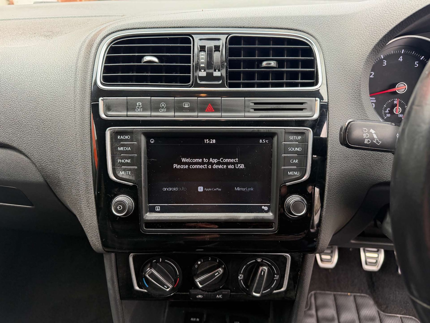 Used Volkswagen Polo 2016 for sale - 77797060: Photo 30