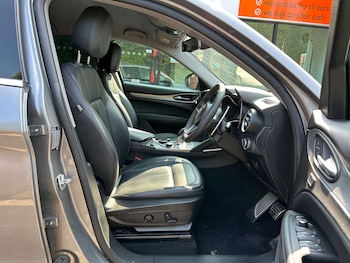 Used Alfa Romeo Stelvio 2018 for sale - 75827446: Photo