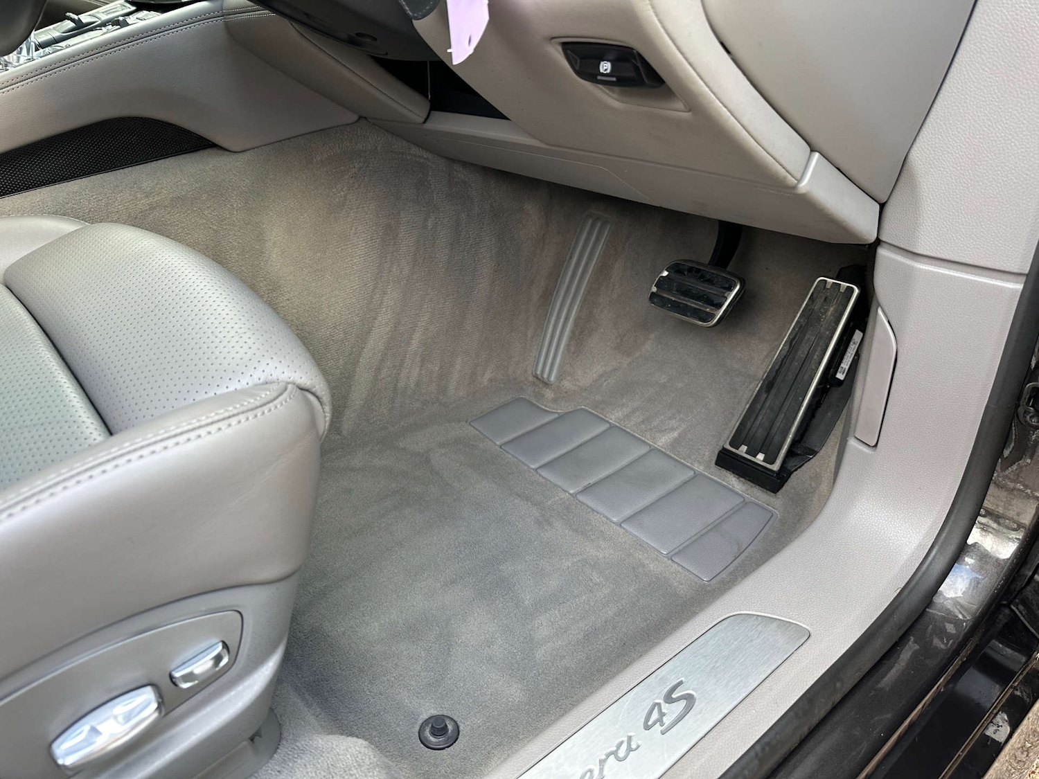 Used Porsche Panamera 2010 for sale - 76554449: Photo 28