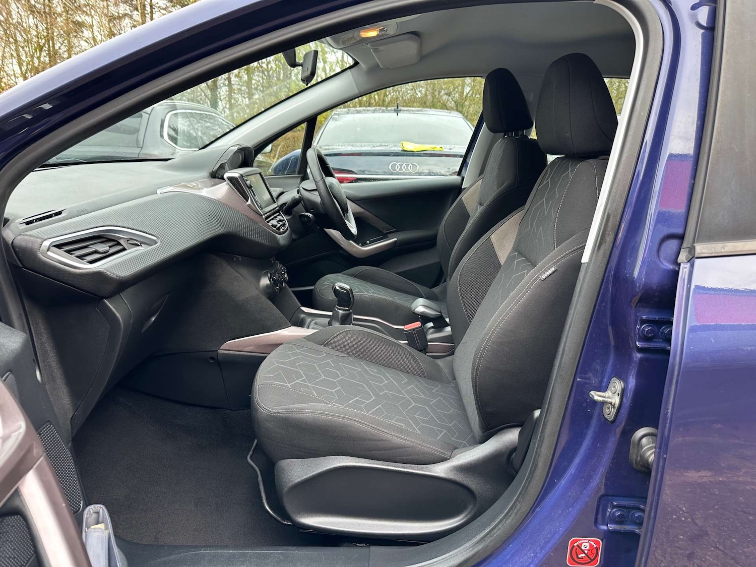 Used Peugeot 2008 2015 for sale - 76705704: Photo 21