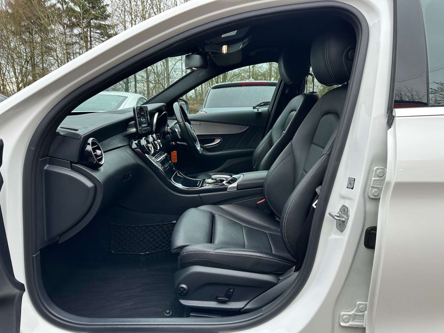 Used Mercedes-Benz C Class 2015 for sale - 77409765: Photo 2