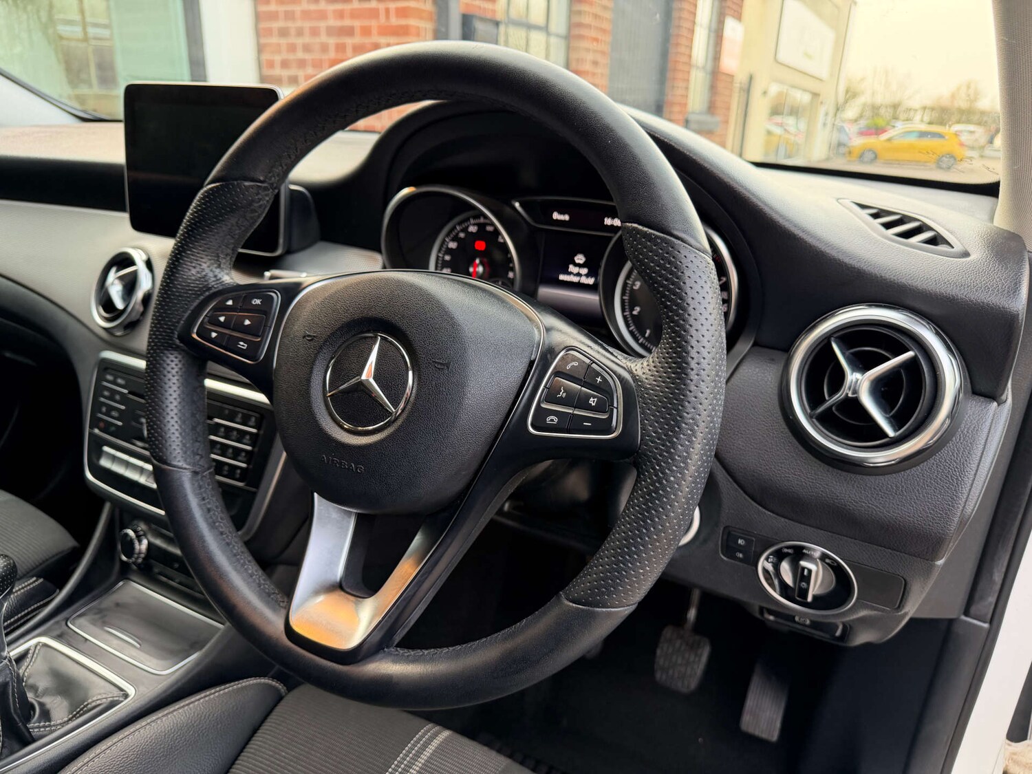 Used Mercedes-Benz GLA 2018 for sale - 77765775: Photo 18