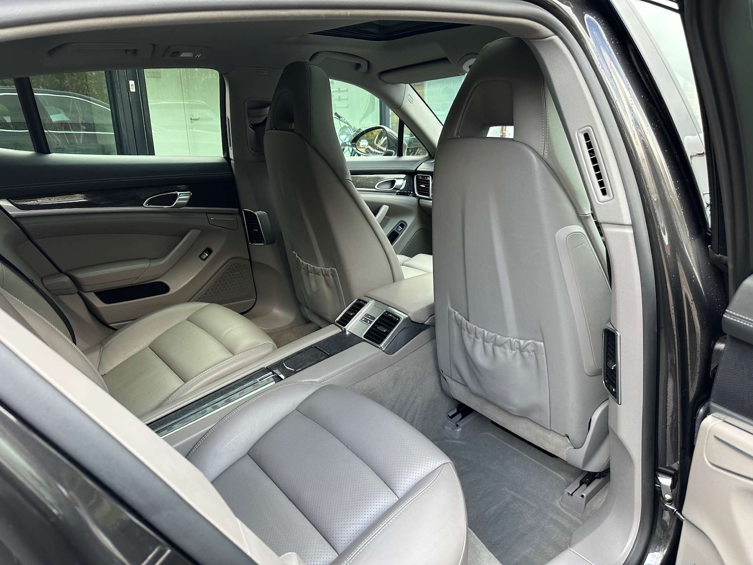 Used Porsche Panamera 2010 for sale - 76518061: Photo 33