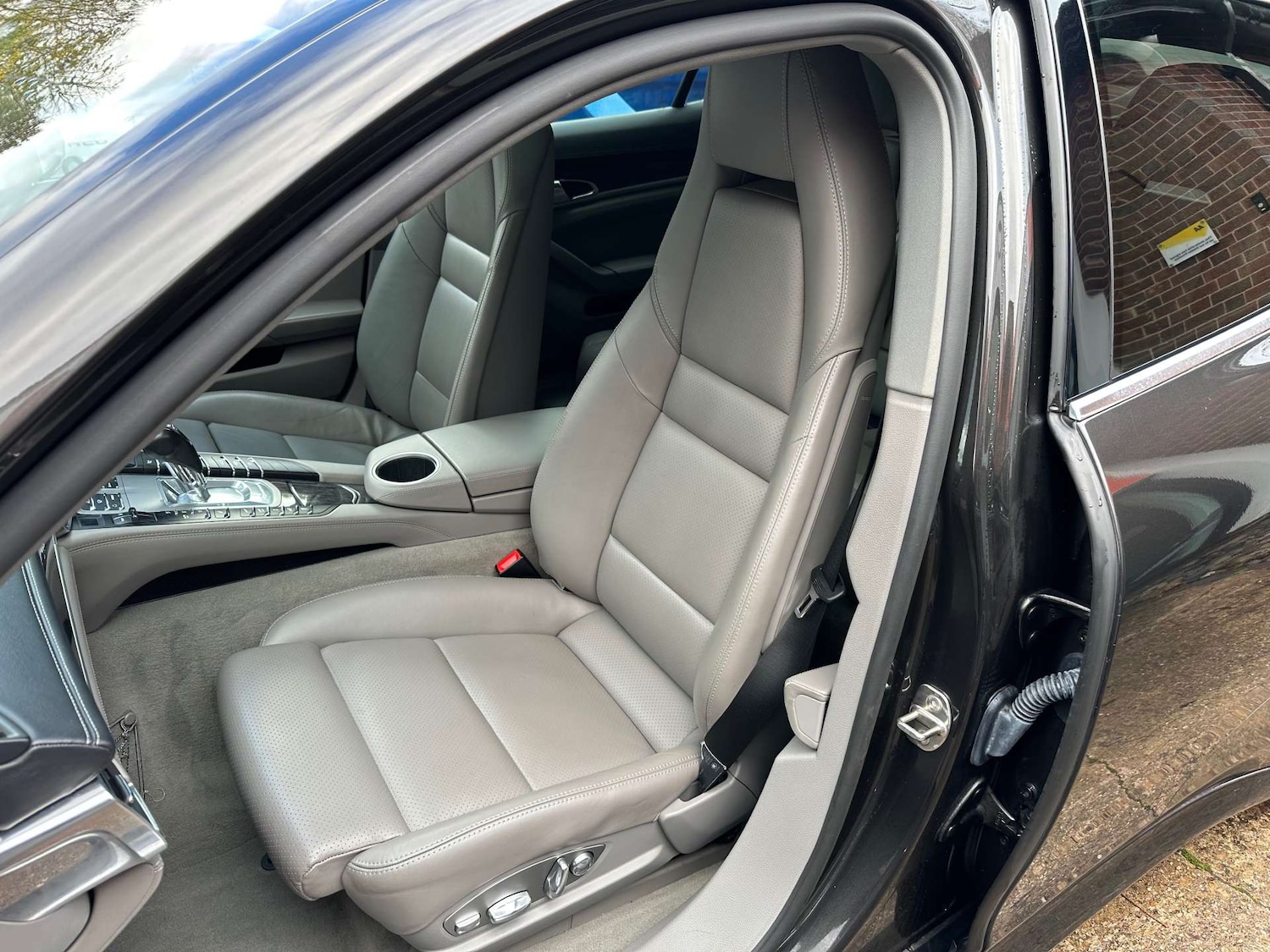 Used Porsche Panamera 2010 for sale - 76518061: Photo 38