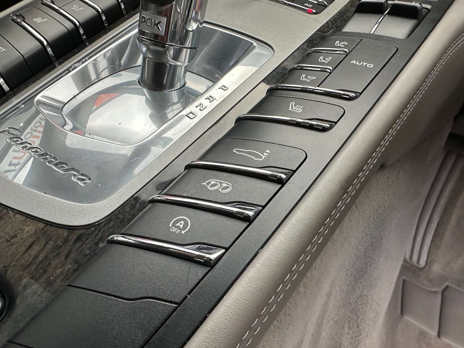 Used Porsche Panamera 2010 for sale - 76518061: Photo 48