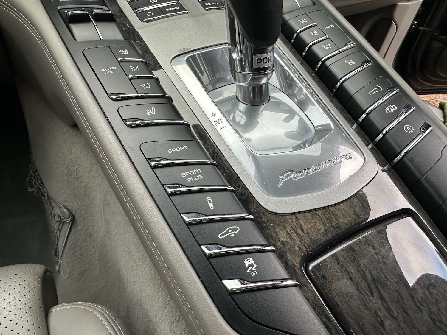 Used Porsche Panamera 2010 for sale - 76518061: Photo 49